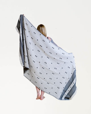 Hamam-pyyhe Poijut Musta-Valkoinen ripustuslenkillä, 100% puuvillaa, 175x100cm, 300g