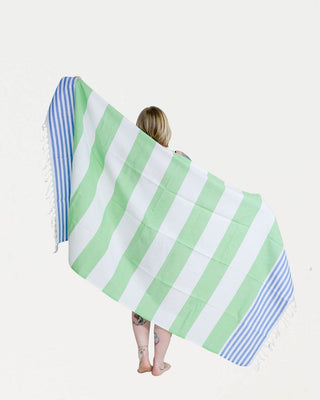 Saaren Taika suurikokoinen hamam pyyhe on imukykyinen, kevyt, pehmeä ja kuivuu nopeasti