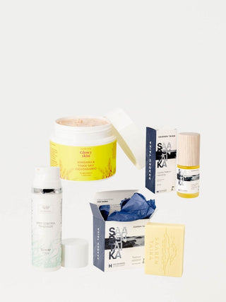 Saaren Taika Hyvästi finnit -setti sisältää epäpuhtaan ihon taltuttamiseen tarvitsemasi tuotteet. Akneihon hoito, epäpuhtaan ihon hoito