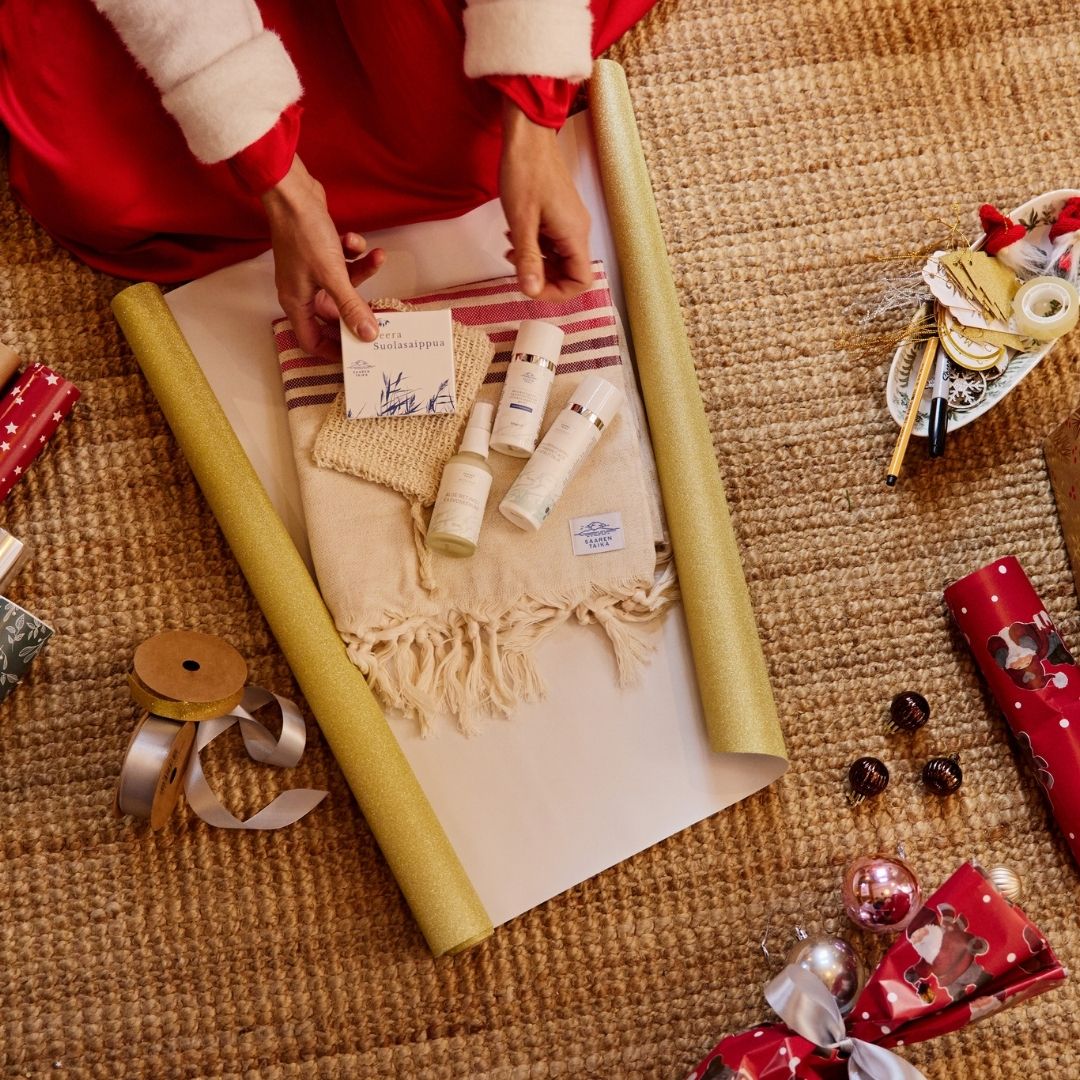 Gift wrapping - We wrap your gifts for you!