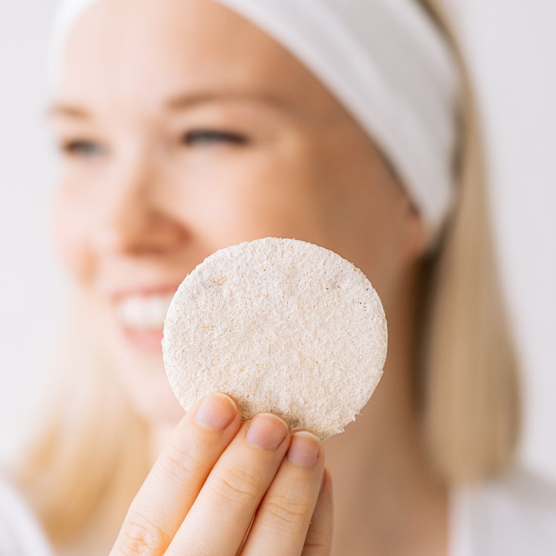 Loofah Sponge for Daily Face Cleansing - Natural, Eco-Friendly, Vegan, Made from Cucumber - Saaren Taika Ecolution