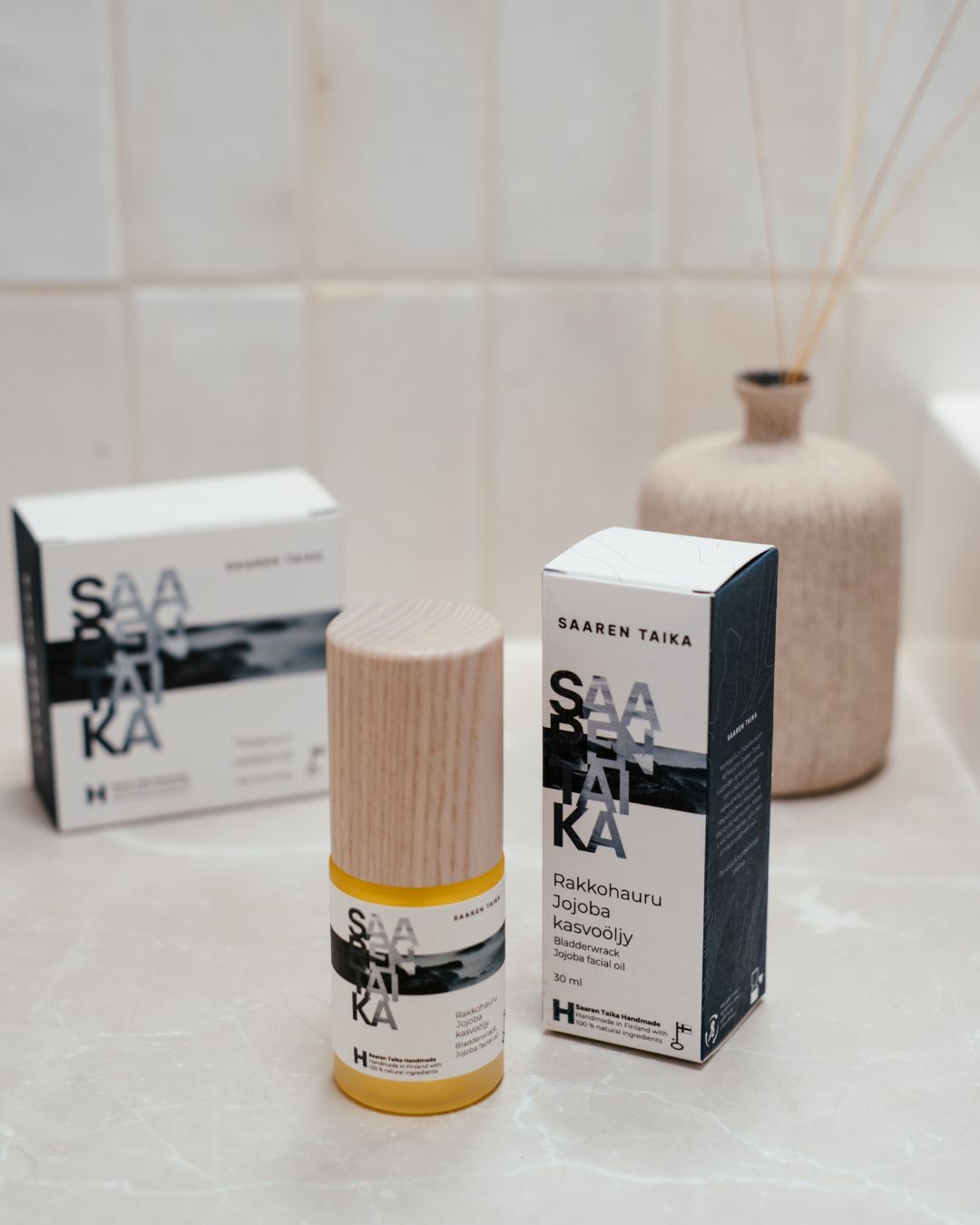 Rakkohauru Jojoba Kasvoöljy: Luonnollinen Teho Akneiholle Kasvoöljy Saaren Taika Handmade