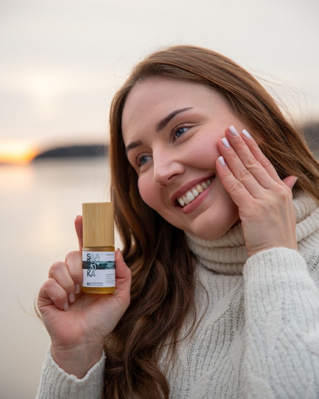 Saaren Taika Rakkohauru Jojoba Kasvoöljy: Luonnollinen teho akneiholle