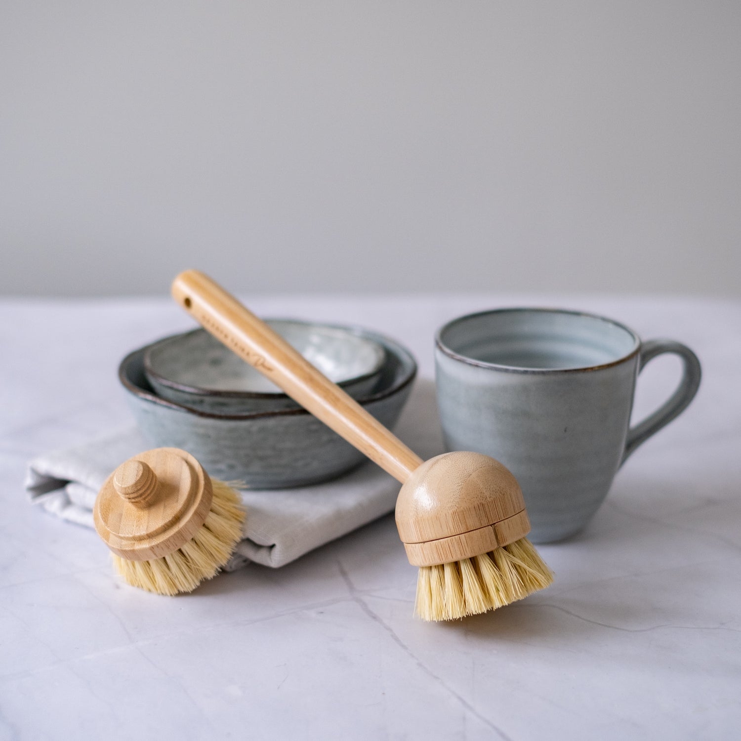 Bamboo ecological dish brush