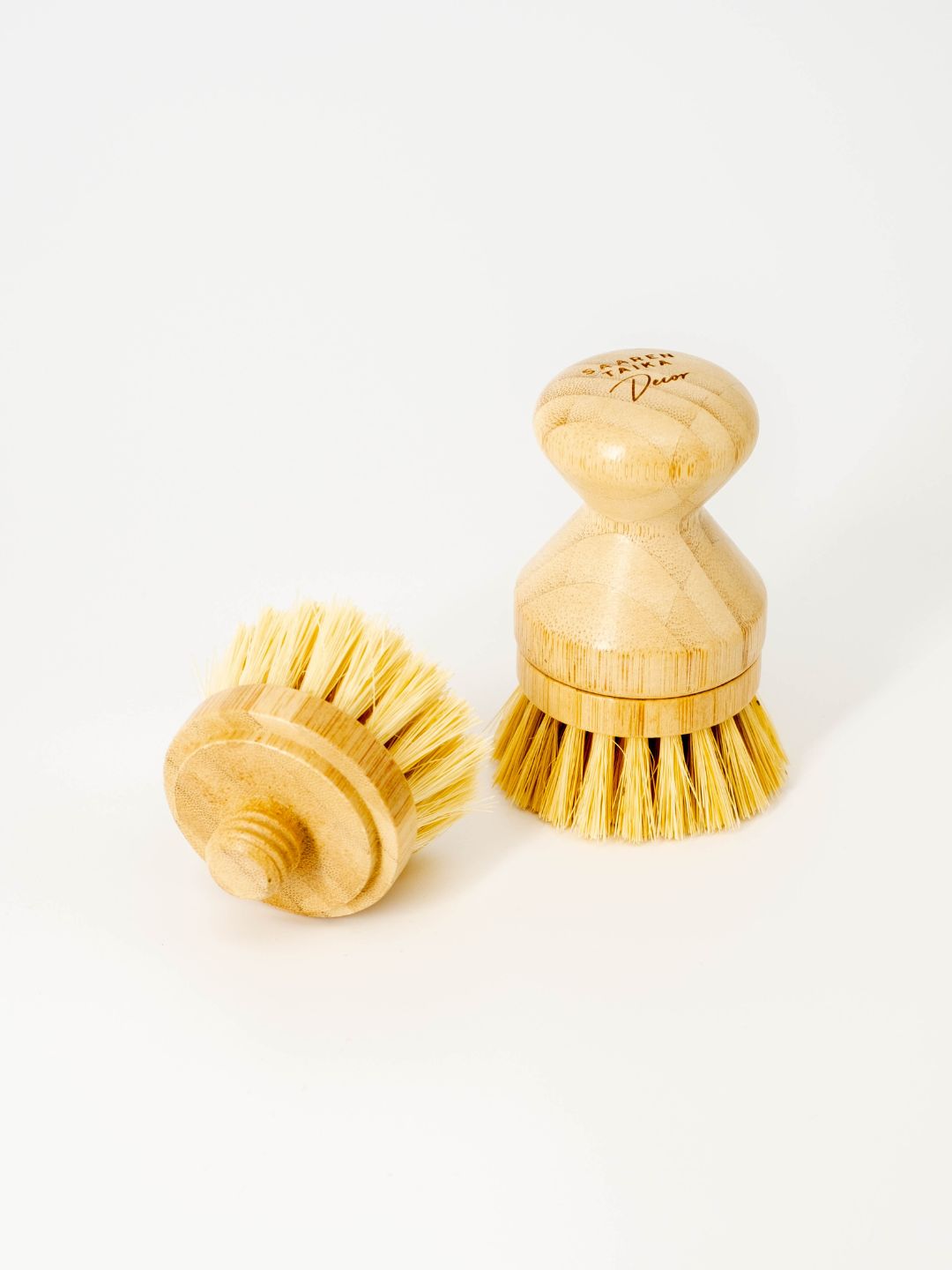 Ekologinen Bambu pesuharja ruuvattavalla vaihtopäällä