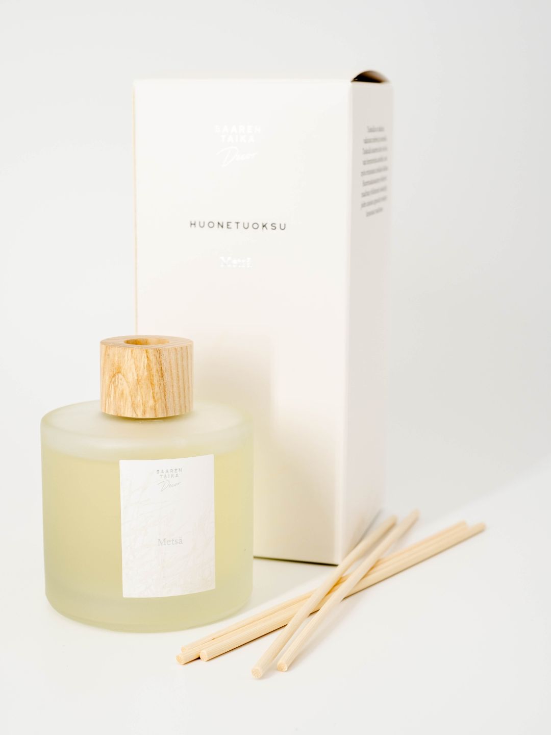 Huonetuoksu Metsä, lempeä havujen tuoksu, kesto n. 6-12kk