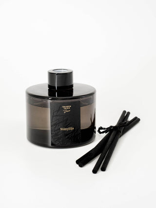 Huonetuoksu Niittylilja - Kukkaisa ja raikas, elegantti tuoksu! Tuoksun kesto n. 6-12kk! (Huom! Iso!)