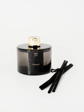 Huonetuoksu Raparperi- Kirpeyttä ja makeutta sopivassa suhteessa! Tuoksun kesto n. 6-12kk! (Huom! Iso!)