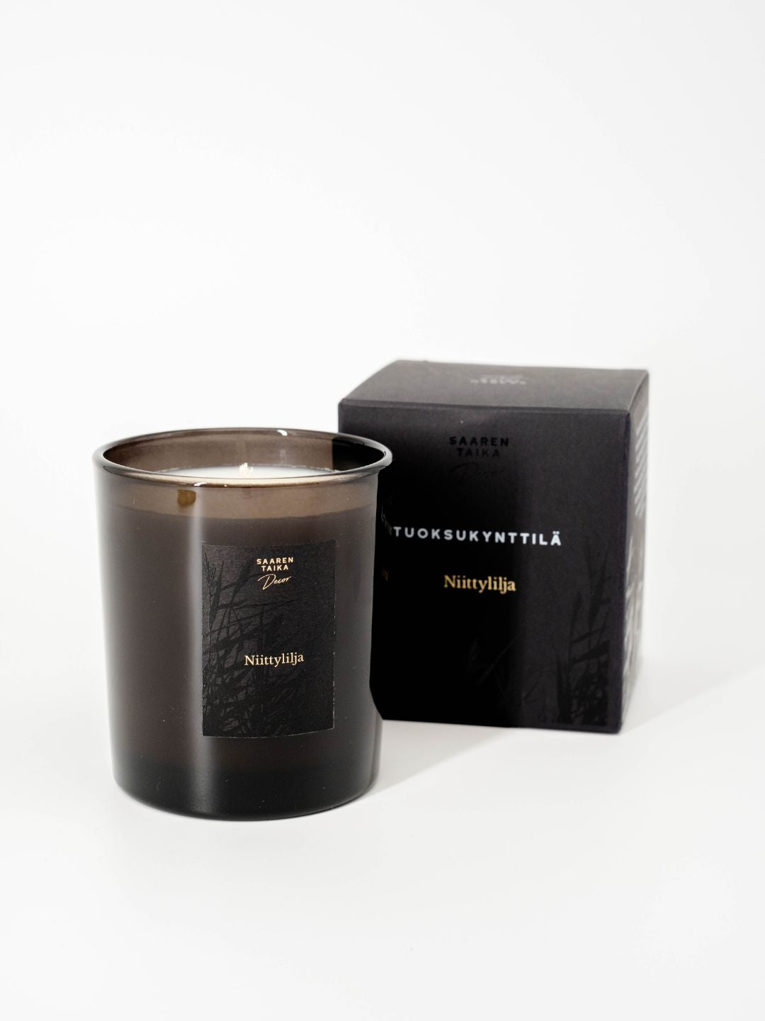 Tuoksukynttilä Niittylilja, paloaika n. 45h, vegaaninen, palaa myrkyttömästi