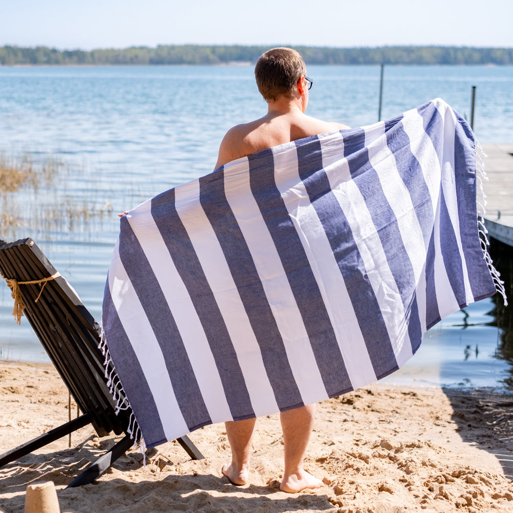 Hamam-pyyhe! Rantaelämä Valkoinen-Navy! - Koko 100x180cm, 100% puuvillaa, paino 260g  - Saaren Taika Decor