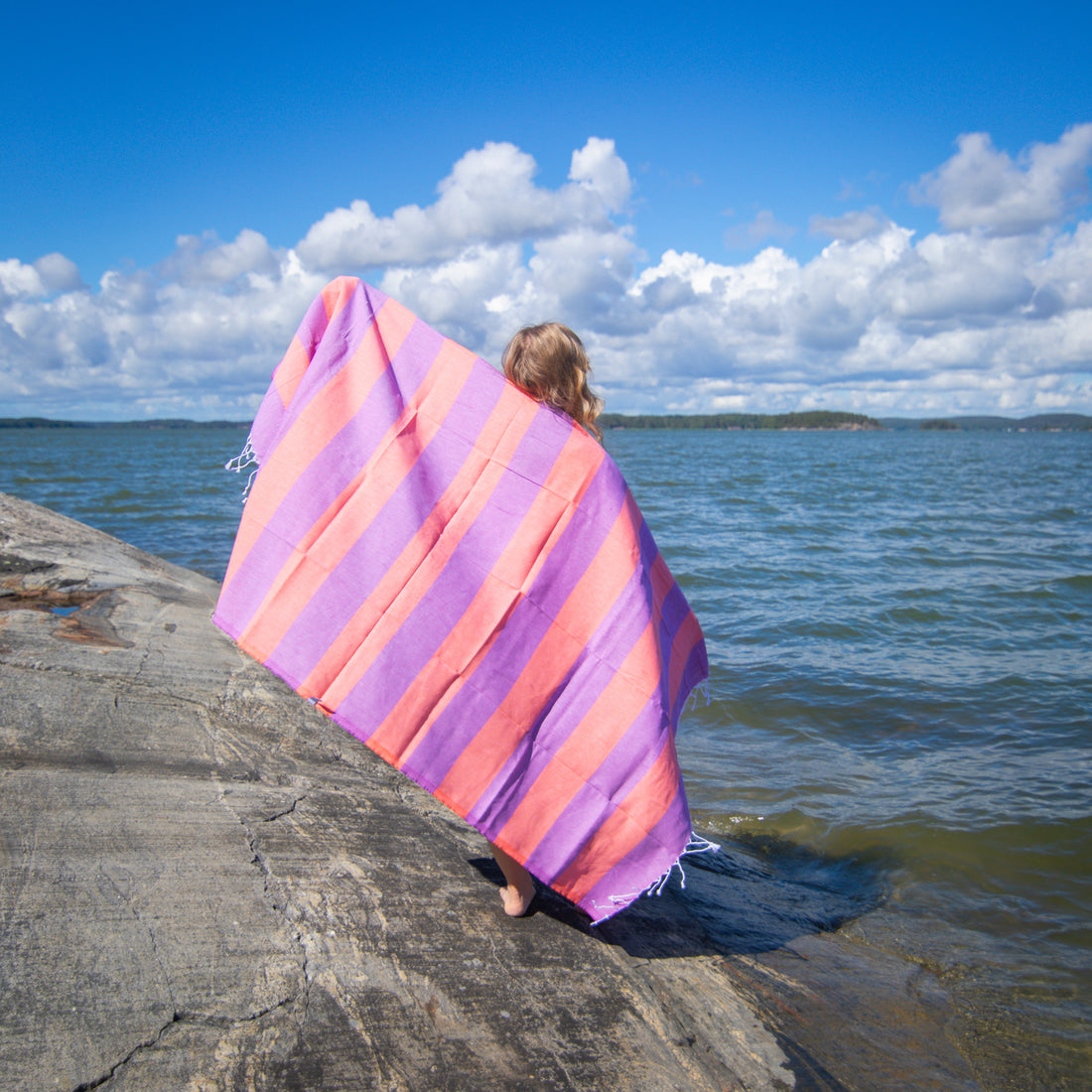 Hamam-pyyhe! Rantaelämä Persikka-Violetti ripustuslenkillä - Koko 100x175cm, 250g, 100% puuvillaa, käy myös isokokoisille - Saaren Taika Decor