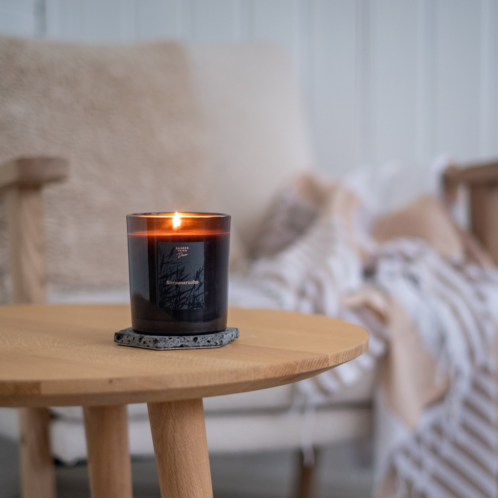 II-LAATU Tuoksukynttilä Sitruunaruoho [lyhyt sydänlanka], paloaika n. 45h, vegaaninen, palaa myrkyttömästi - Saaren Taika Decor Saaren Taika Decor