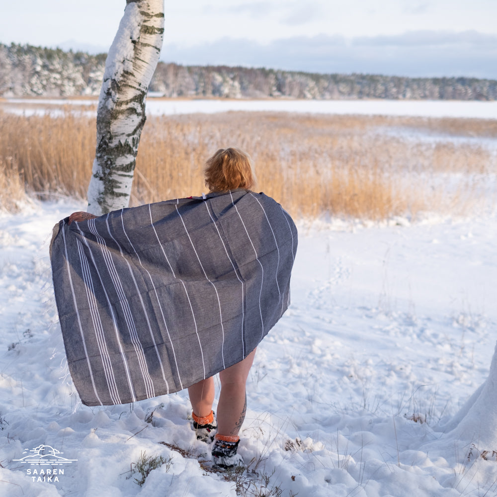 Hamam-pyyhe ripustuslenkillä! Lempeä Musta! - Koko 100x180cm, 100% puuvillaa, paino 270g  - Saaren Taika